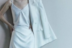 421吃瓜赵丽颖赵丽颖粉发亮眼妆容显嫩频刷脸引恋情绯闻