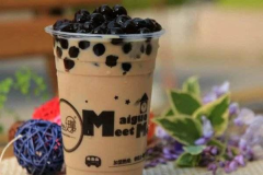 珍珠奶茶小姐姐吃糖果,糖果美食之旅